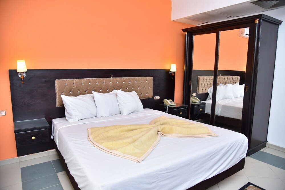 Фото Royal Pyramids Hotel