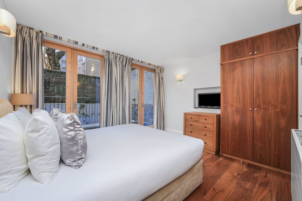 Фото Tavistock Place Apartments