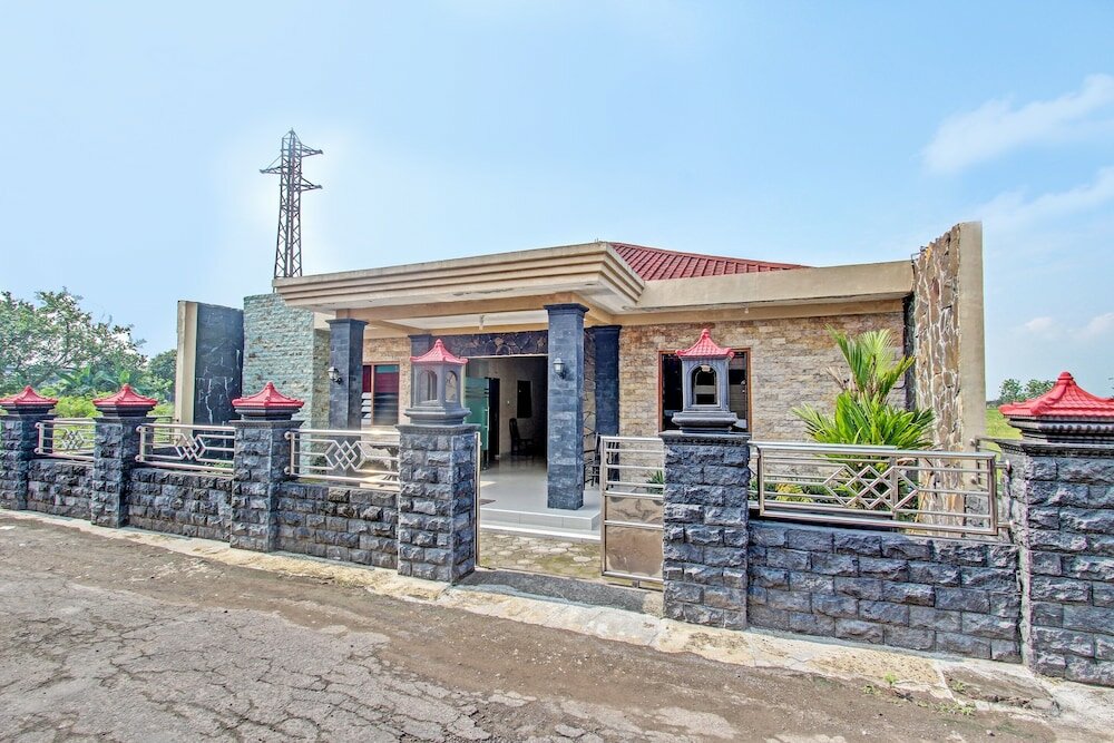 Фото Oyo 91353 Hotel Surya Andesa