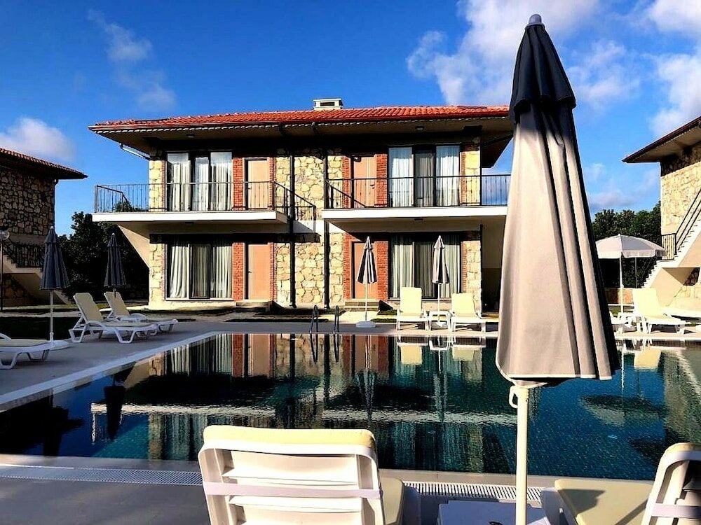 Фото Hotel Rezve