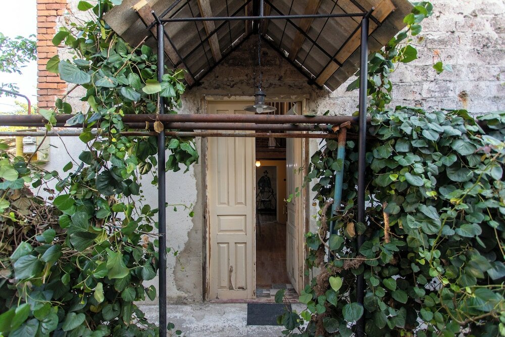 Фото Book Hotel • წიგნების სასტუმრო