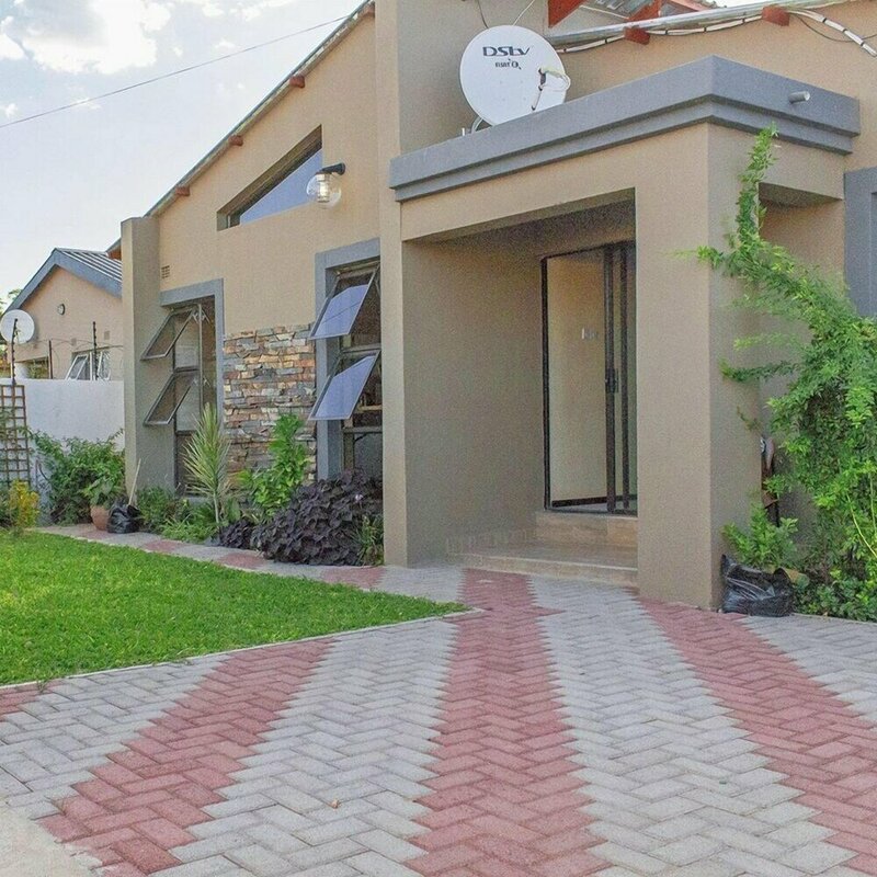 Гостиница Luxlusive Guest House в Габороне