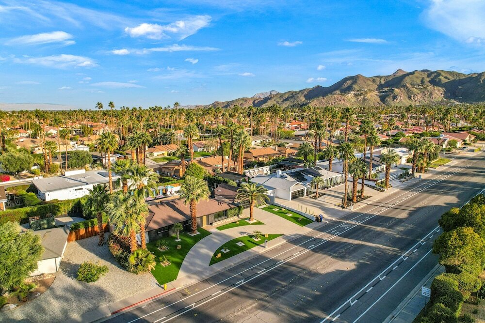 Фото Side by Side Lux Homes