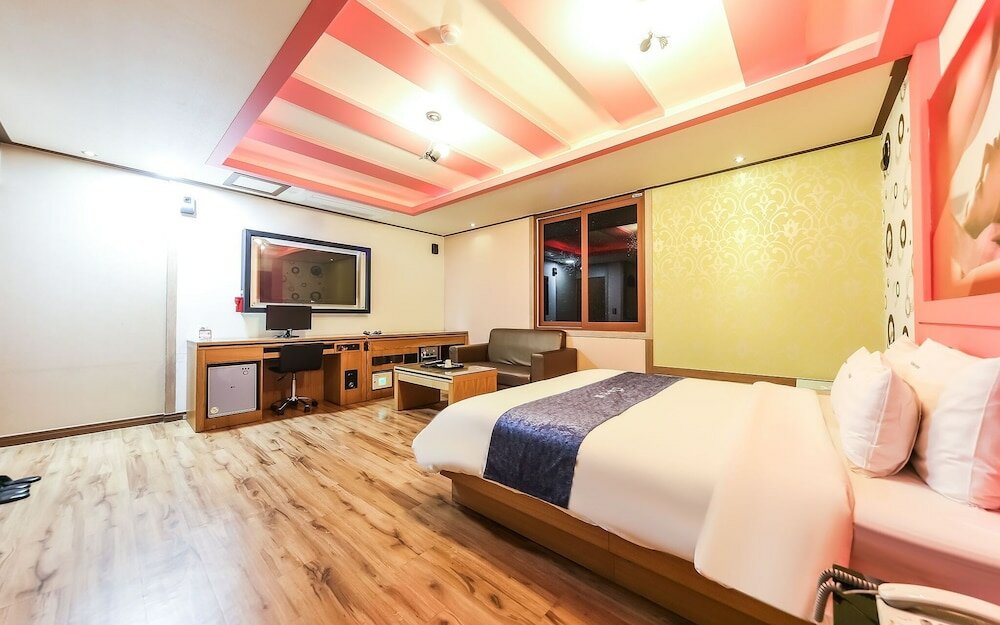 Фото Yeosu Apple Hotel