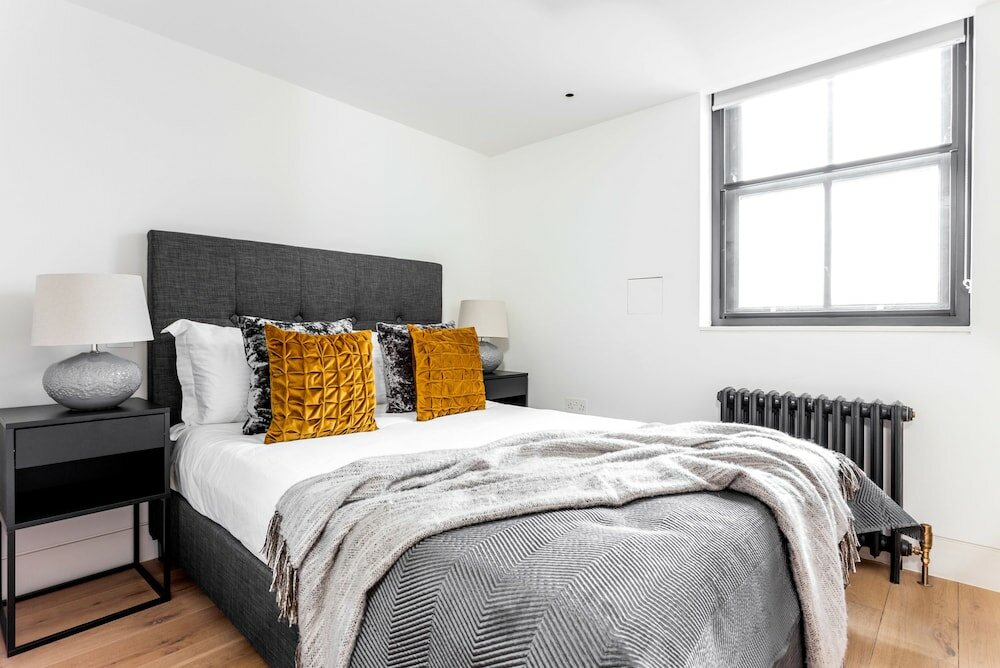 Фото Greek Street Penthouse