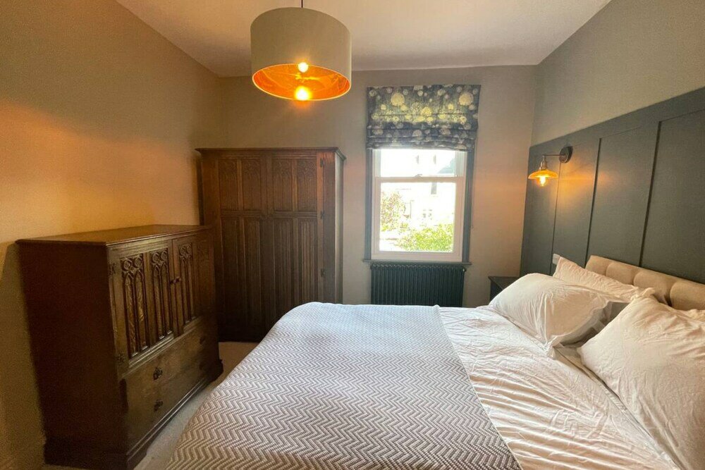 Фото Stylish 3bd House With Private Garden - Tooting