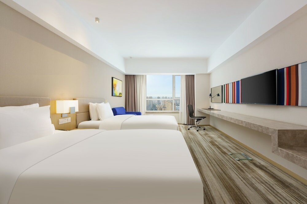 Фото Holiday Inn Express Shenyang Tawan, an Ihg Hotel