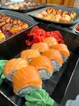 Суши Wok (derevnya Ostrovtsy, Novye Ostrovtsy Subdistrict, Baulinskaya ulitsa, 1В) ، متجر السوشي واللفائف