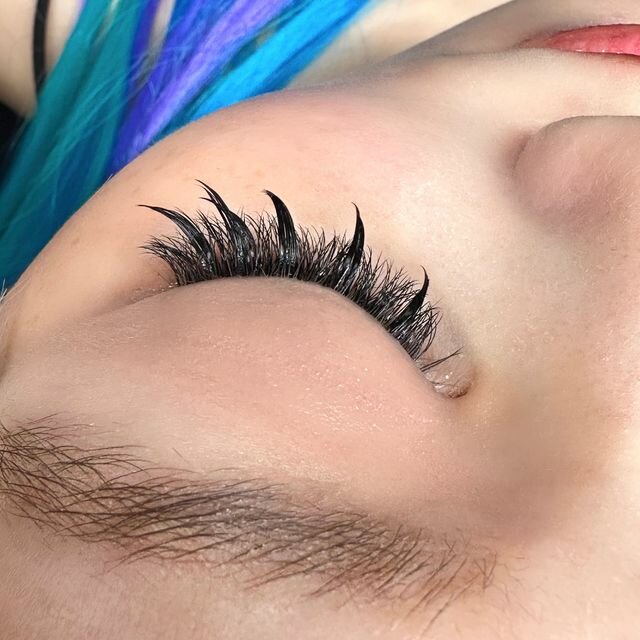 Eyebrow and eyelash salon Dofamine, Almaty, photo