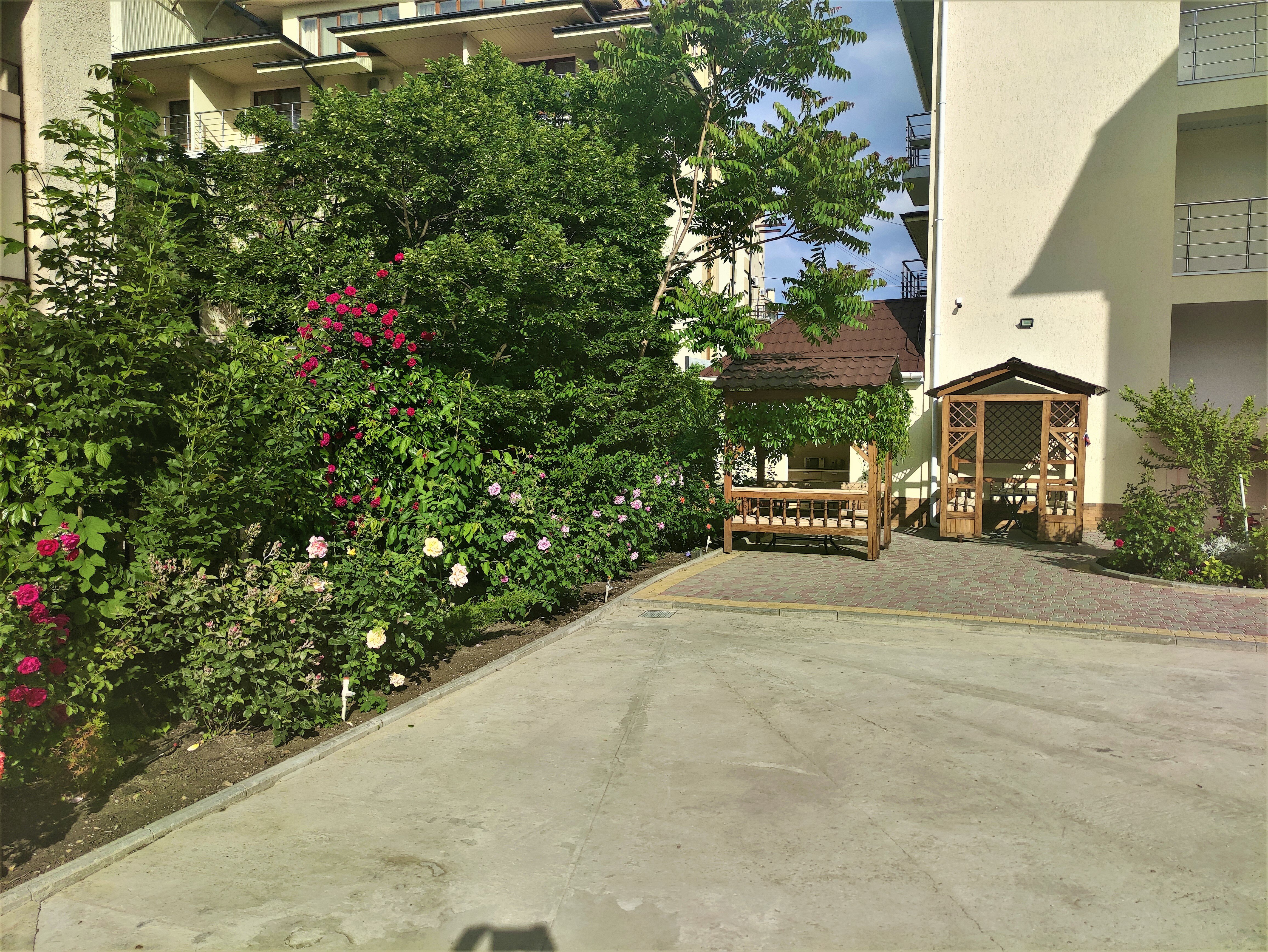 Фото отеля 2