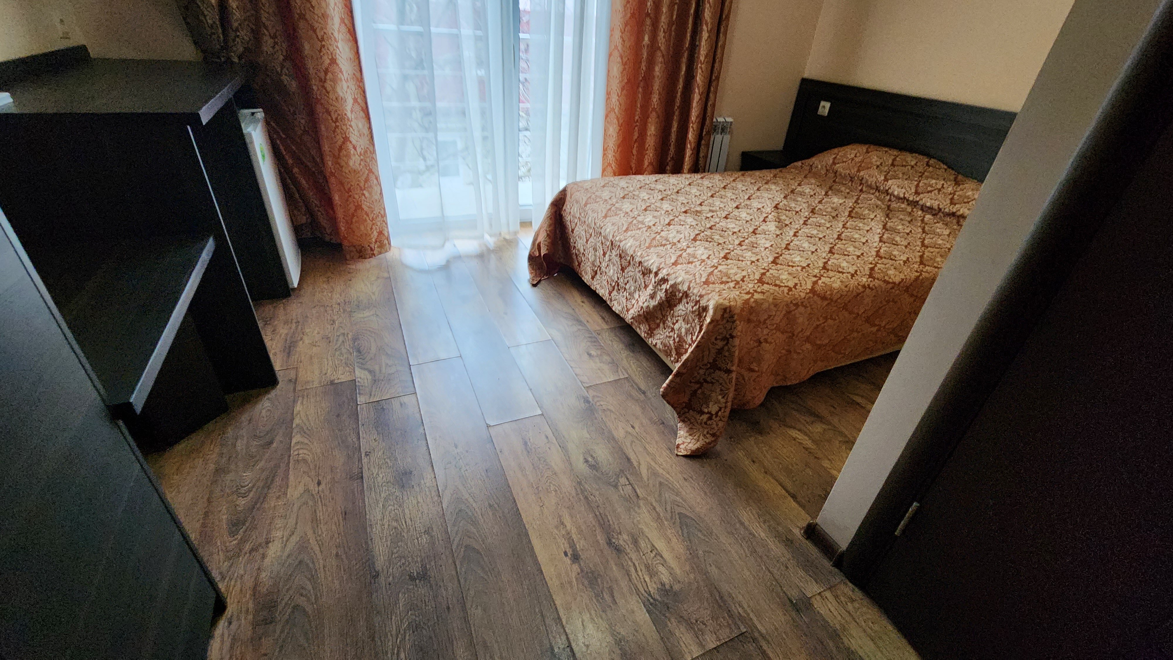 Фото Светлый