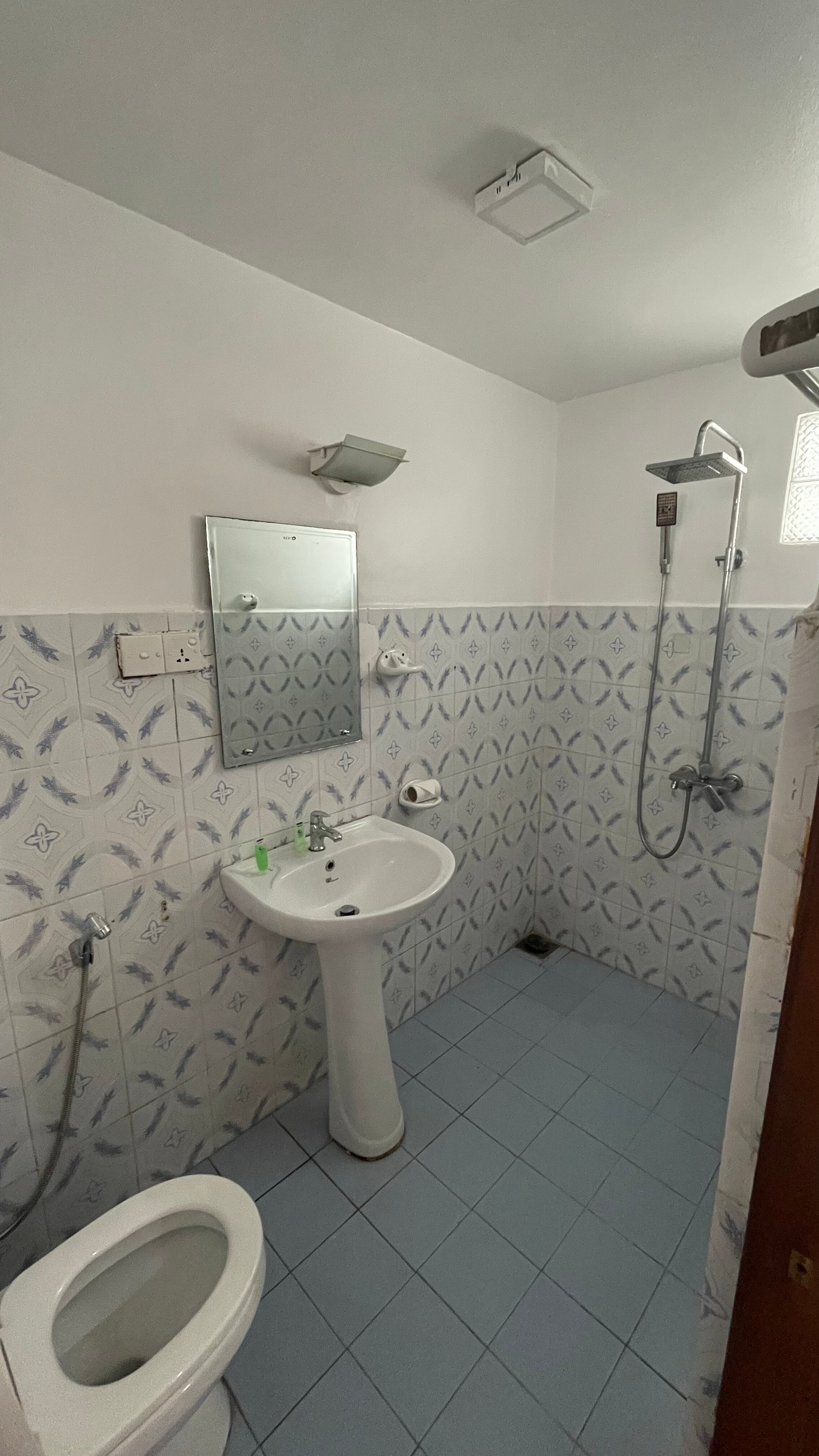 Фото Central Beach Inn