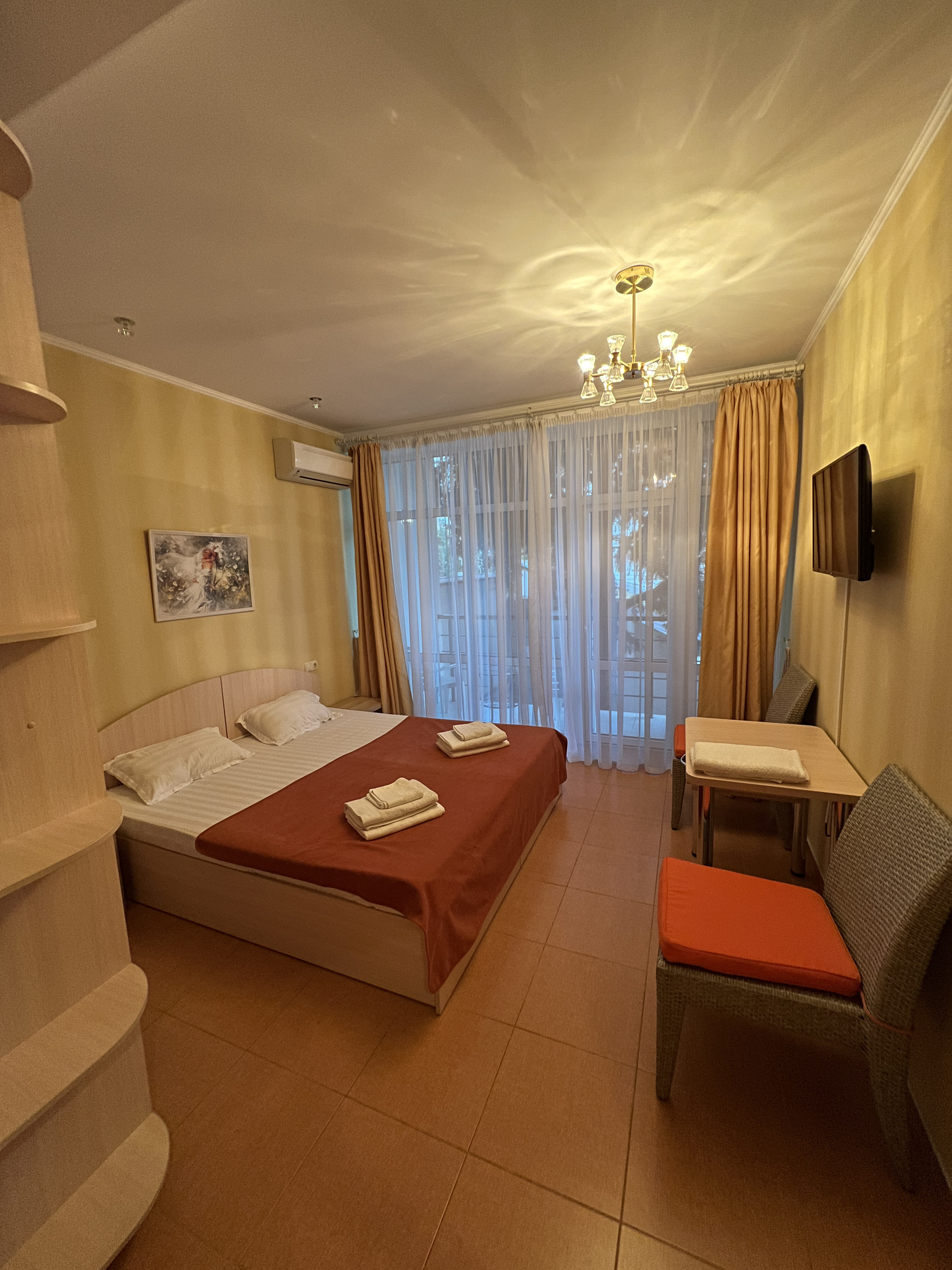 Фото Алушта на ладони