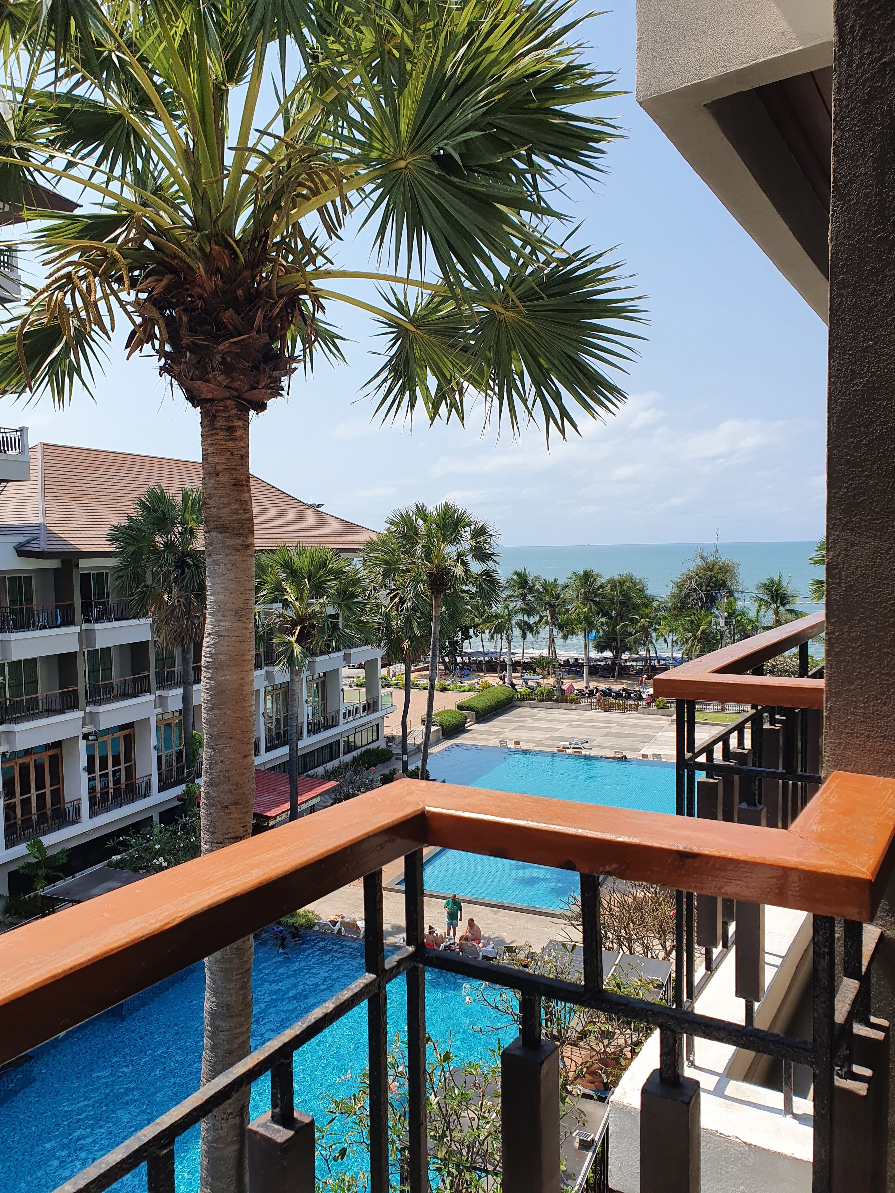 Фото Welcome World Beachfront Resort