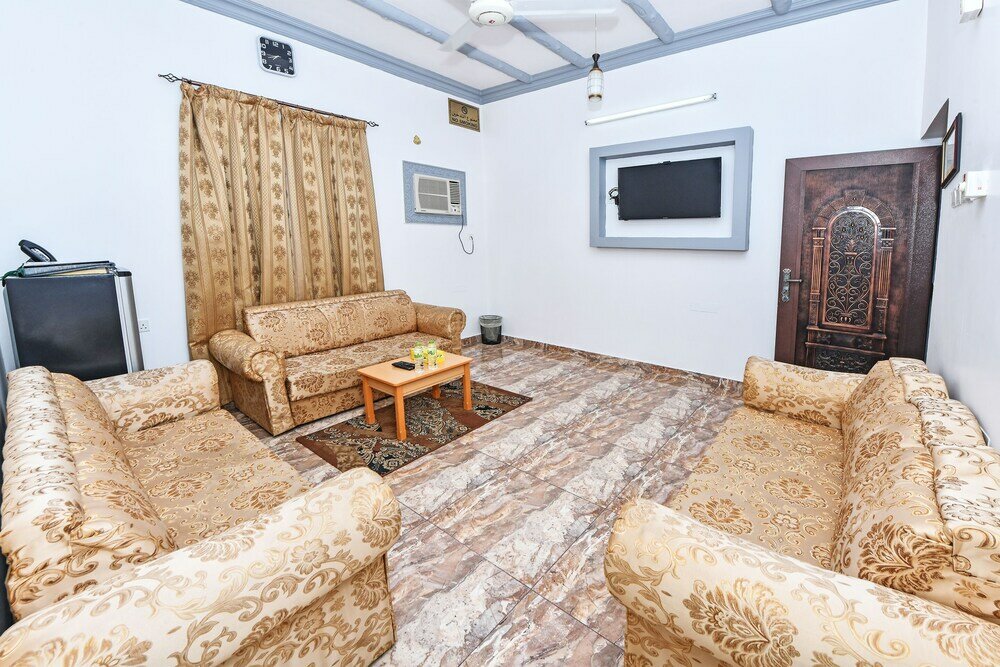 Фото Oyo 139 Al Ghadeer Hotel Apartments