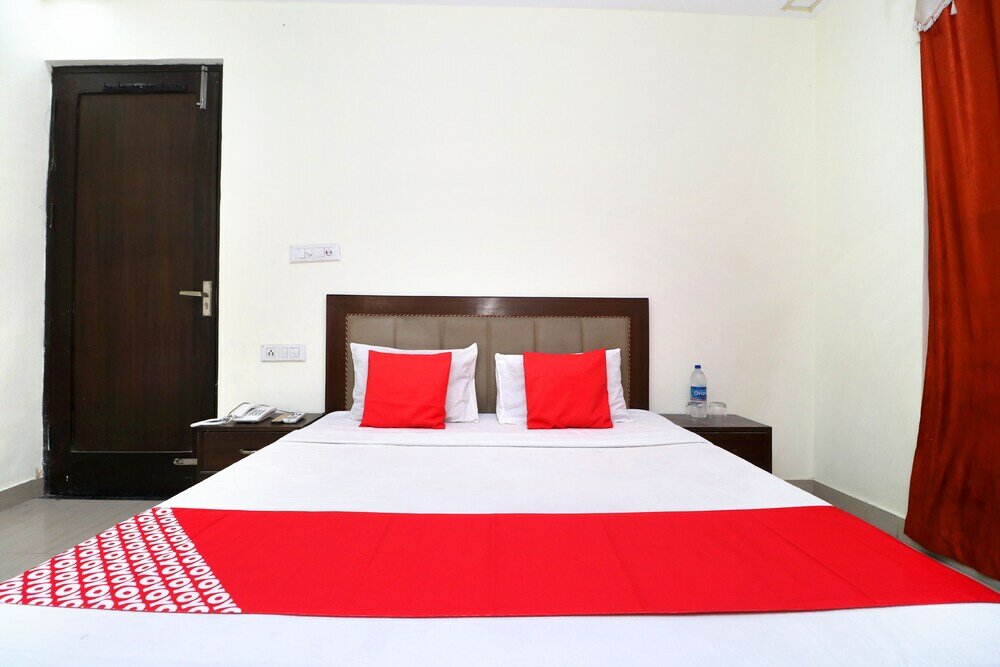 Фото Oyo 39635 Hotel Shree Om