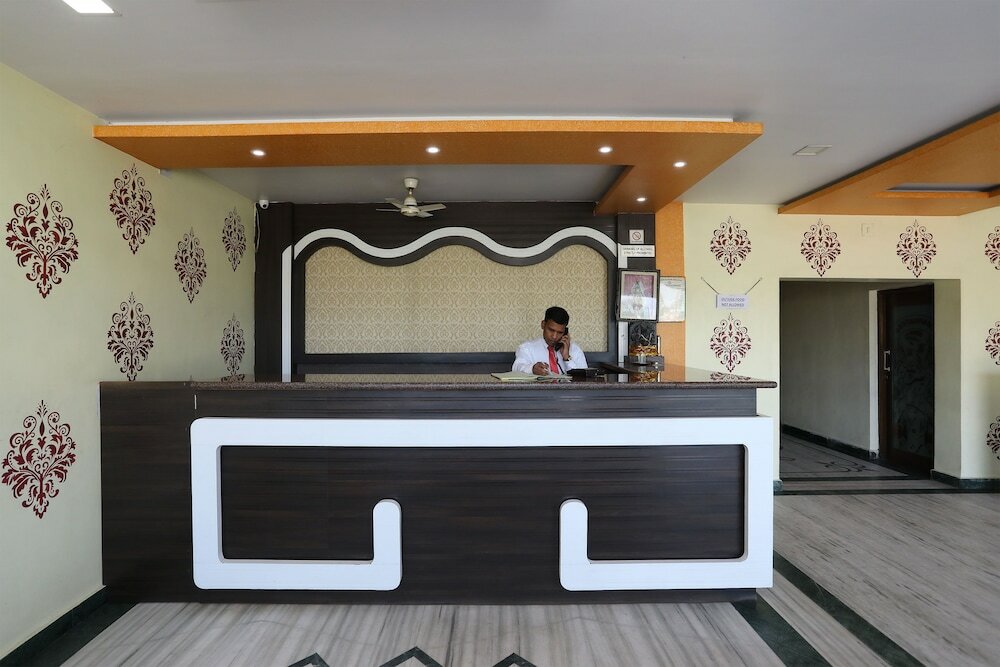 Фото Oyo 29689 Hotel Pramod