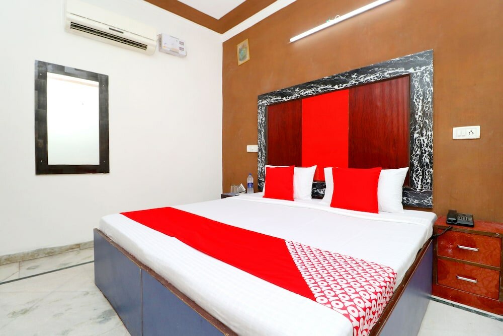 Фото Oyo 37663 Hotel Royal Palace