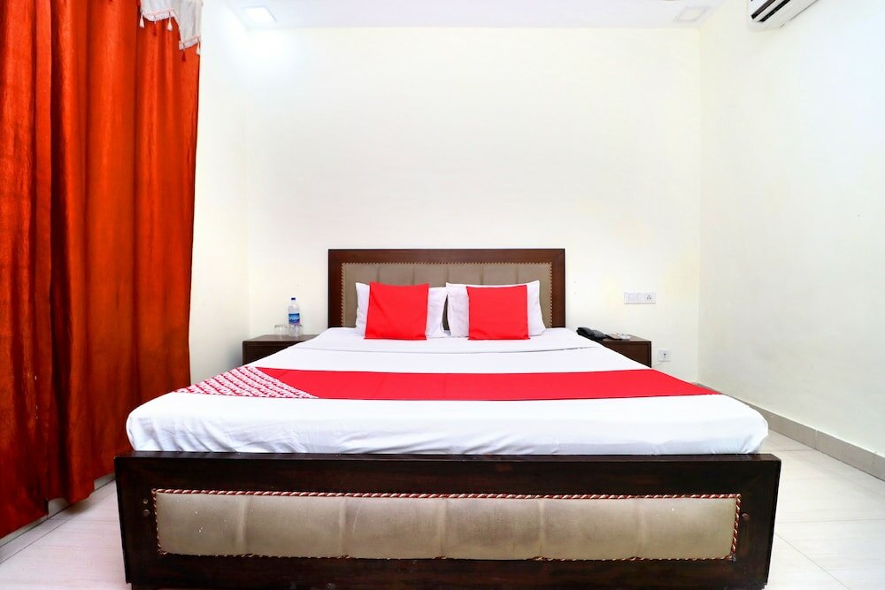 Фото Oyo 39635 Hotel Shree Om