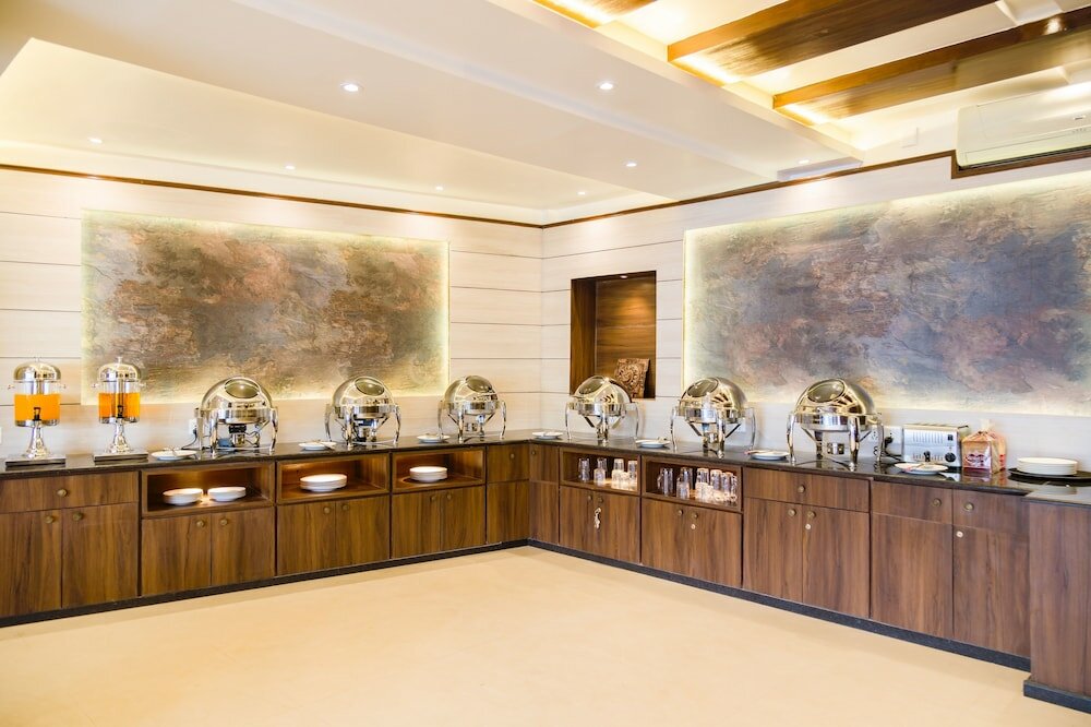 Фото Ganapati Airport Hotel