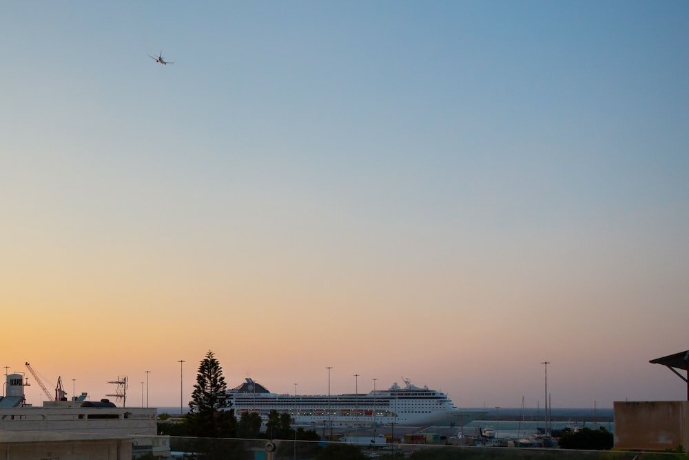 Фото Marvel Deluxe Rooms