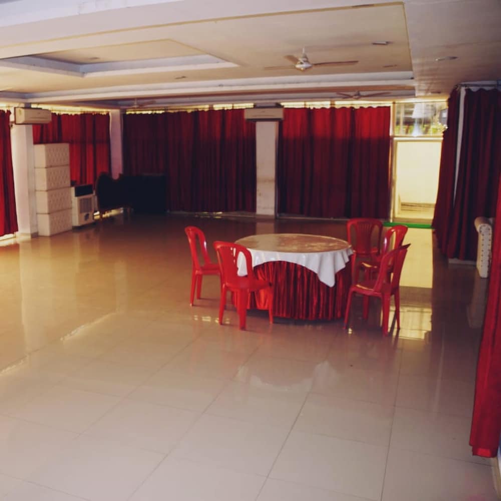 Фото Hotel Vasundhara