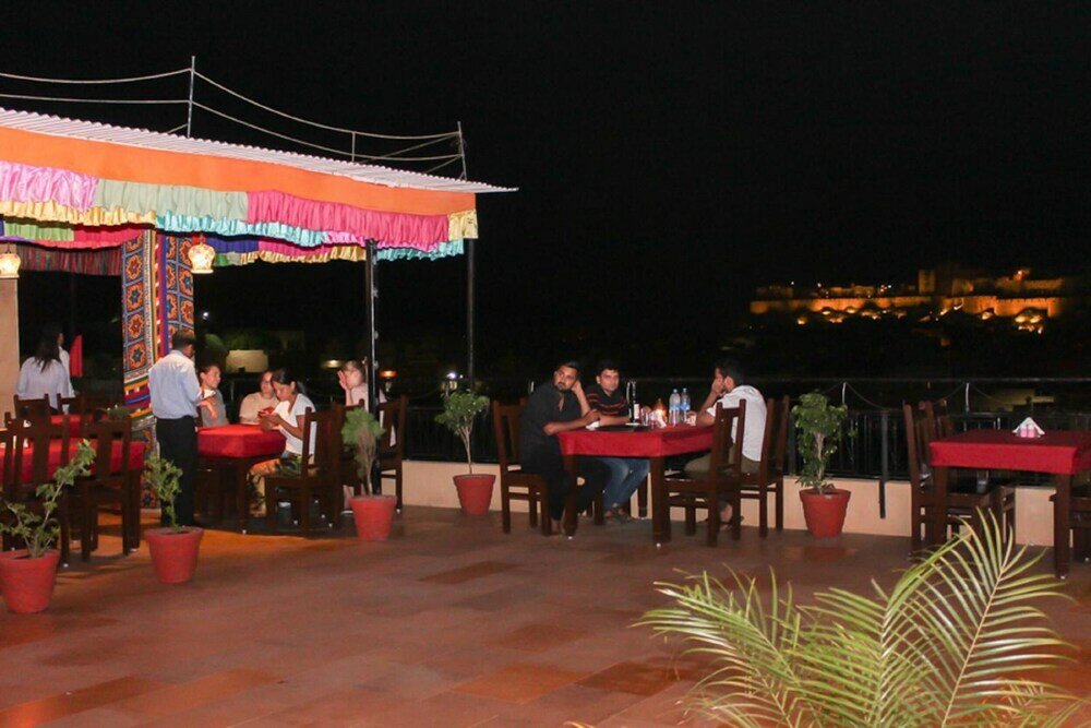 Фото Prithvi Palace