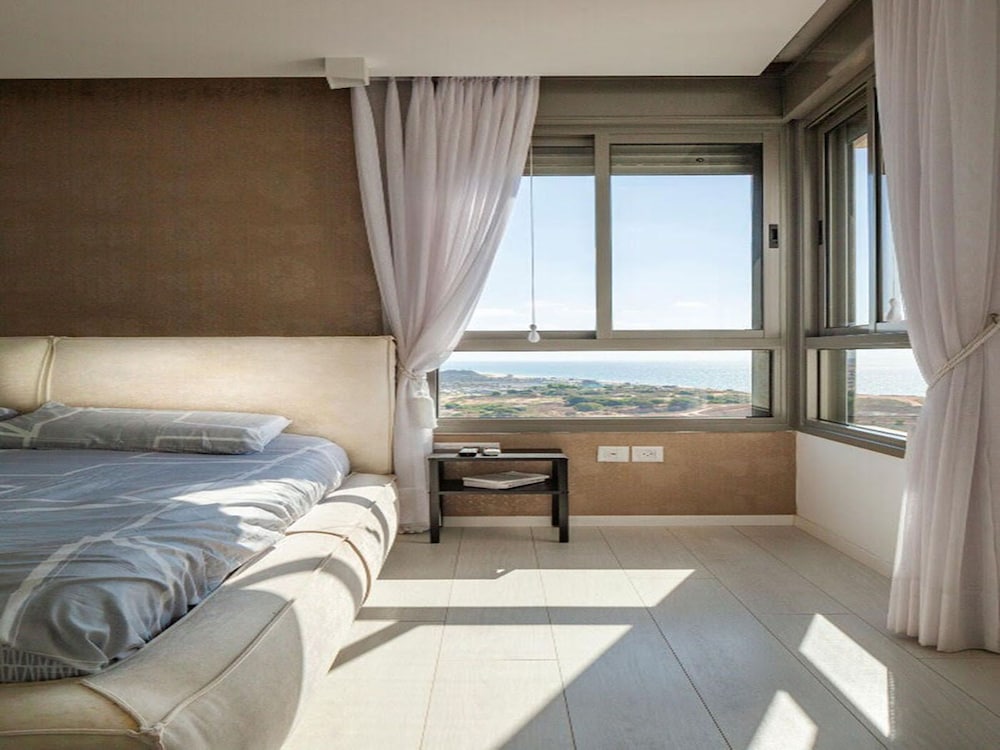 Фото Luxury Mini Penthouse Sea View Best Loc