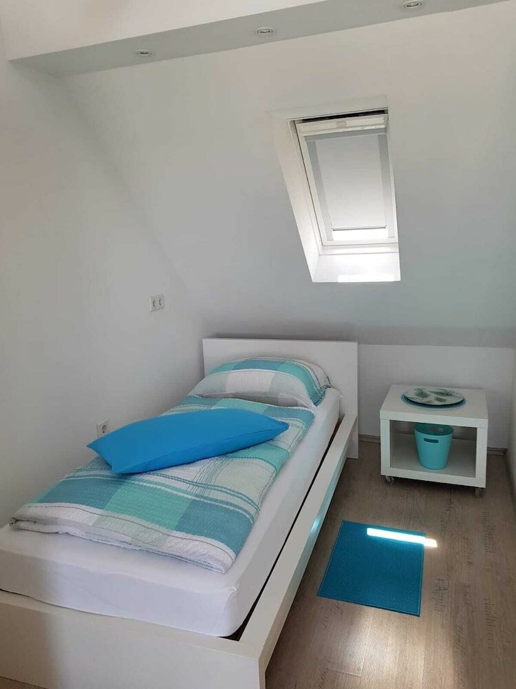 Фото Lorenz Apartment 2