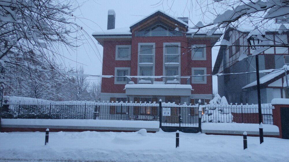 Фото Apartamentos la Torreta del Llac