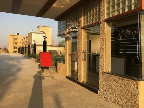 Hotel Ratan Royal Inn