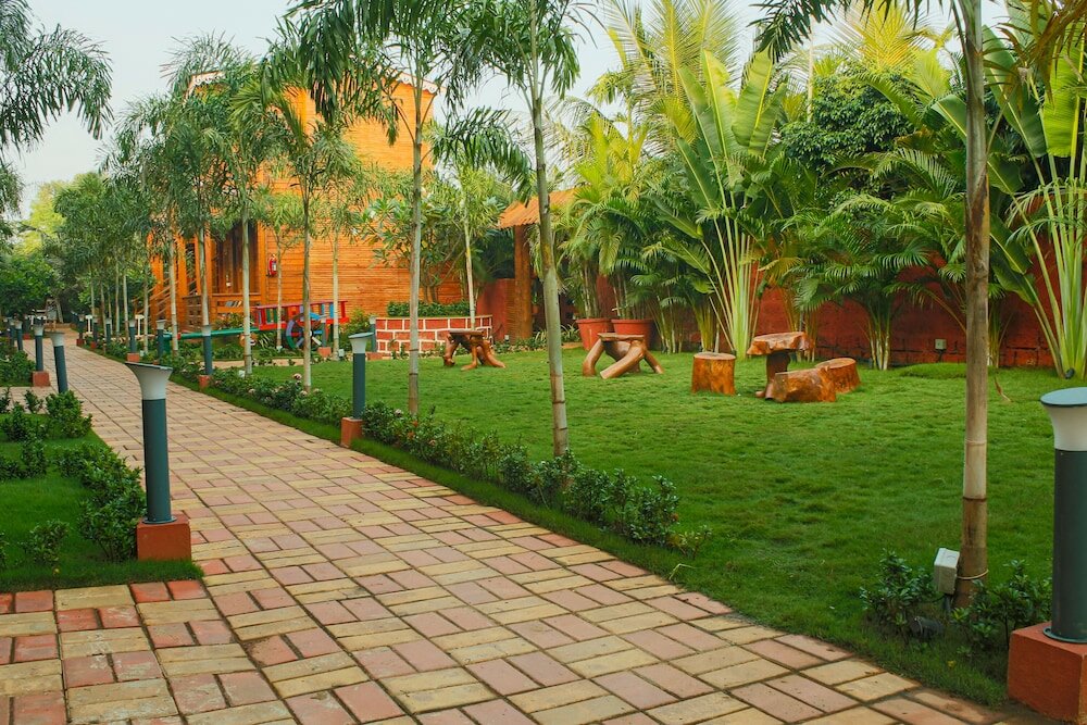 Фото Grand Vatika Resort