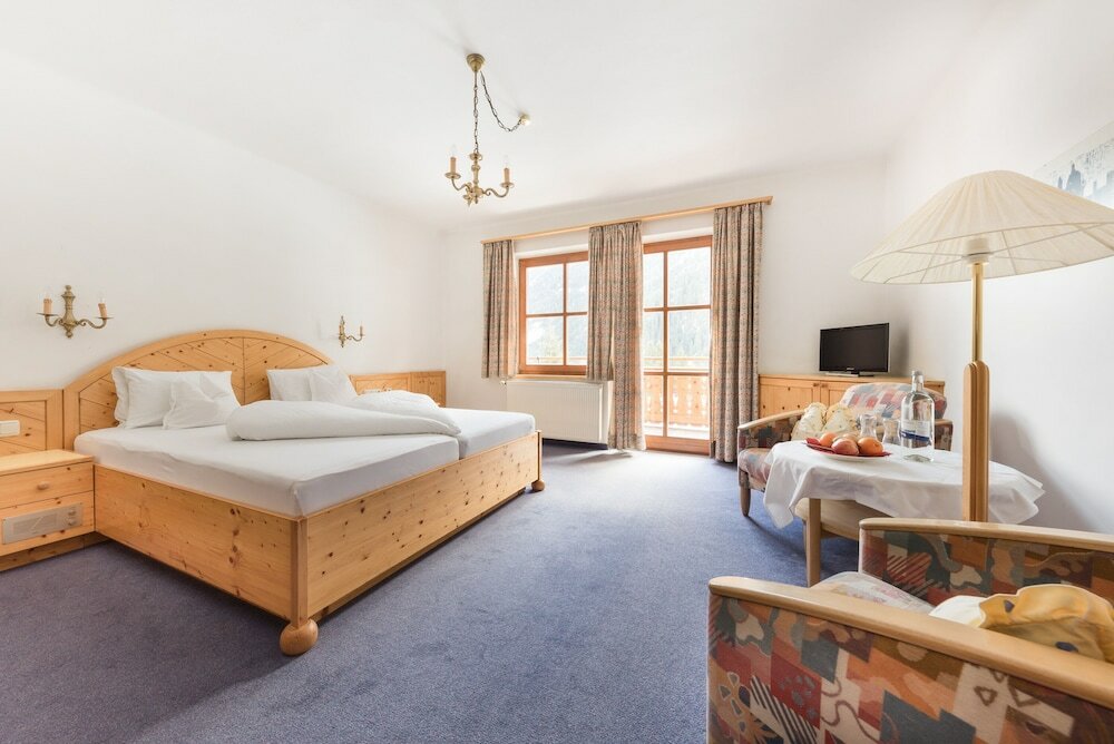 Фото Hotel Krimmlerfälle