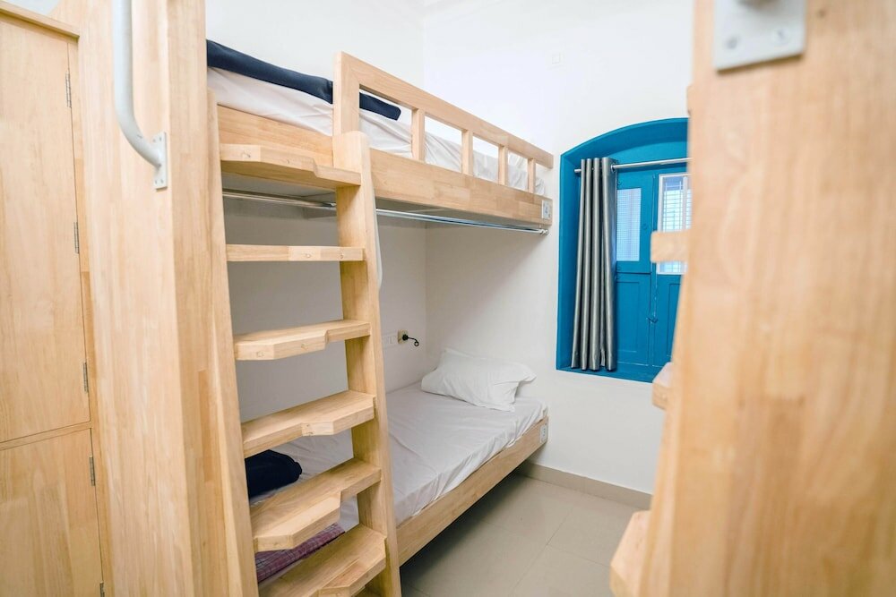 Фото Roambay Hostels