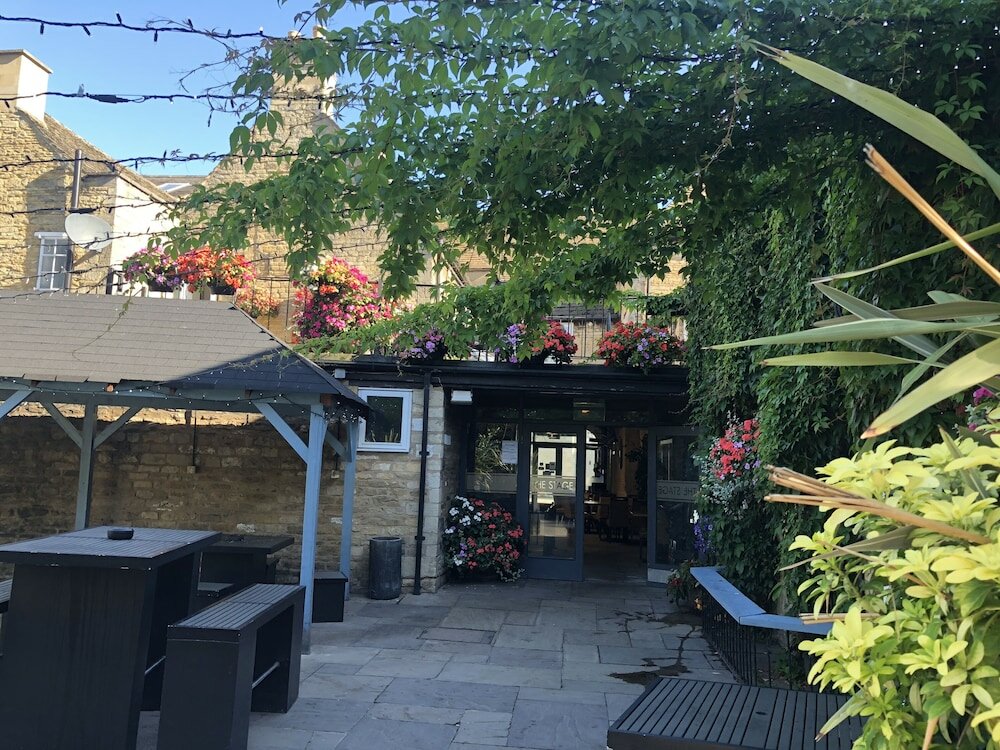 Фото The Deeping Stage