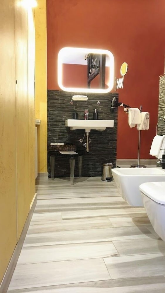 Фото The Queen Tower