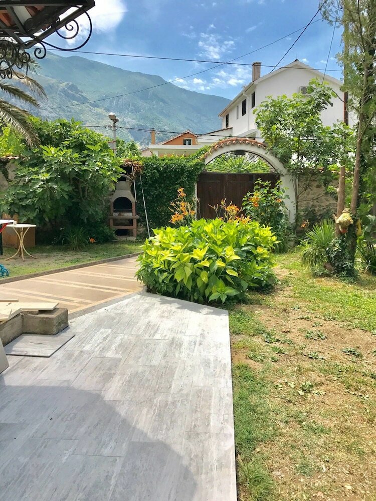 Фото Apartments Ivanišević