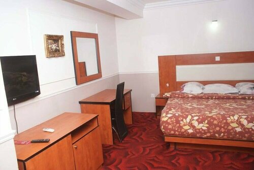 Гостиница Clen Phil Hotels and Suites