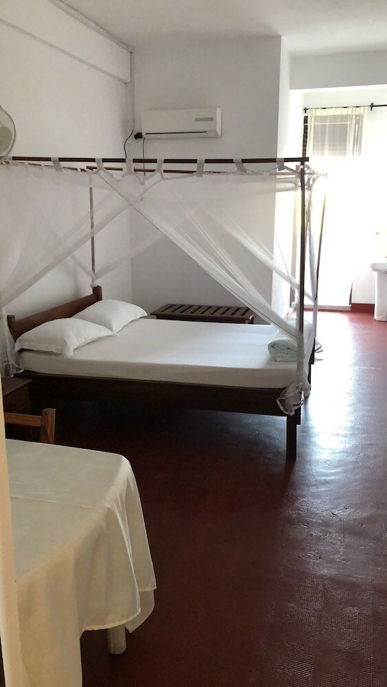 Фото Hotel Restaurant Les Cocotiers Morondava