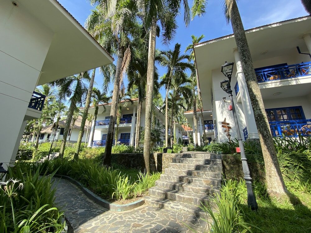 Фото L'Azure Resort and SPA