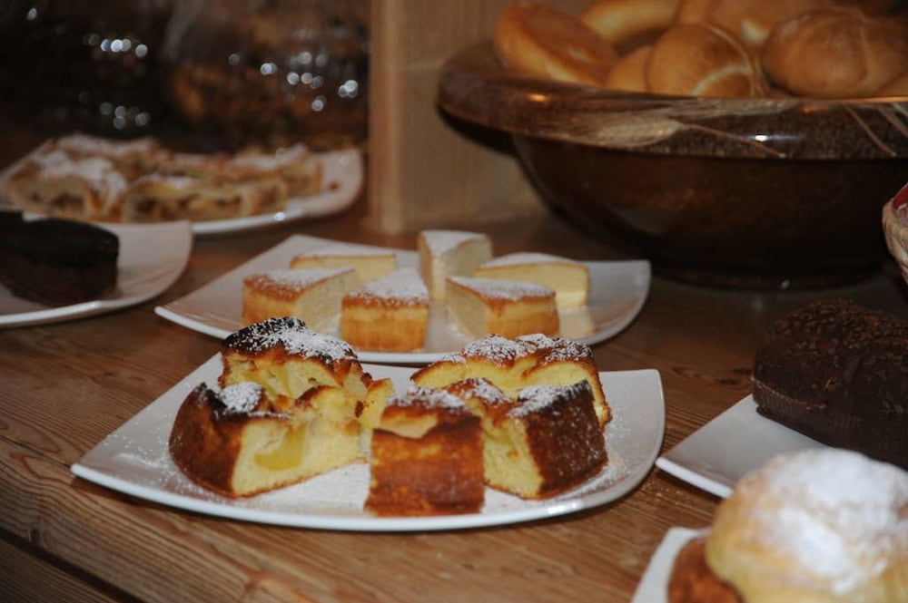 Фото Garni Col da la Vila