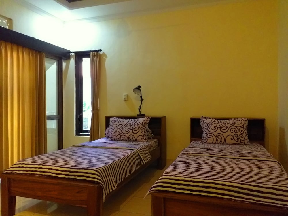 Фото Puri Asri Bungalow