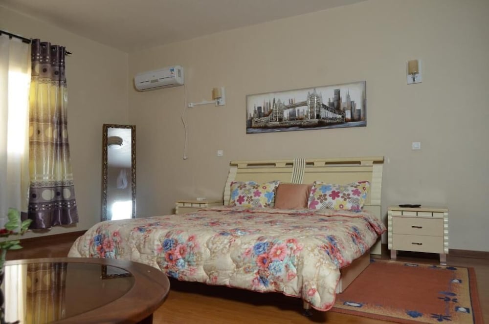 Фото Vannie Hotel