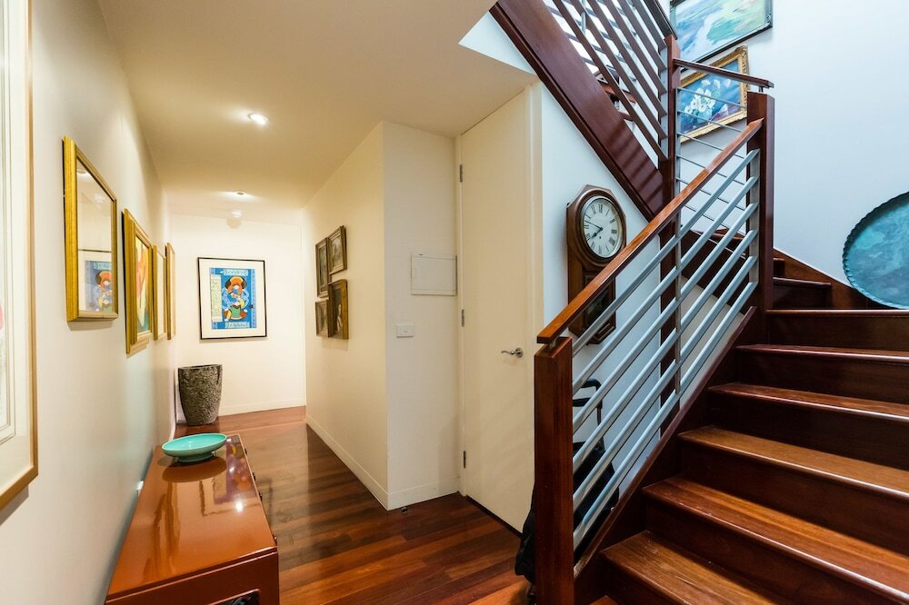 Фото Belle, 2bdr Melbourne Apartment