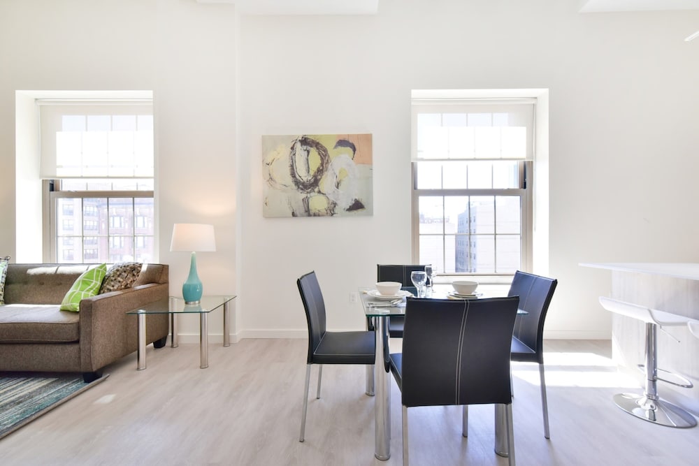 Фото Global Luxury Suites Downtown Boston