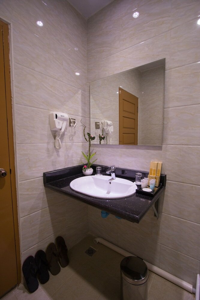 Фото Grand Central Hotel Mandalay