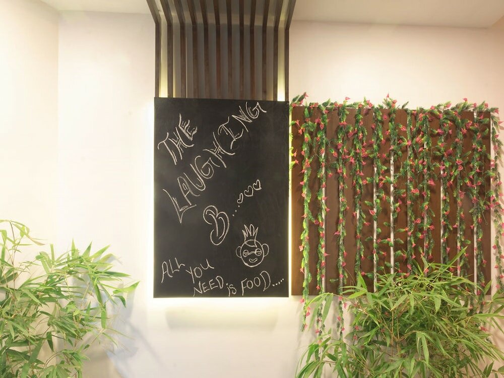 Фото Oyo Townhouse 022 Koregaon Park Pune