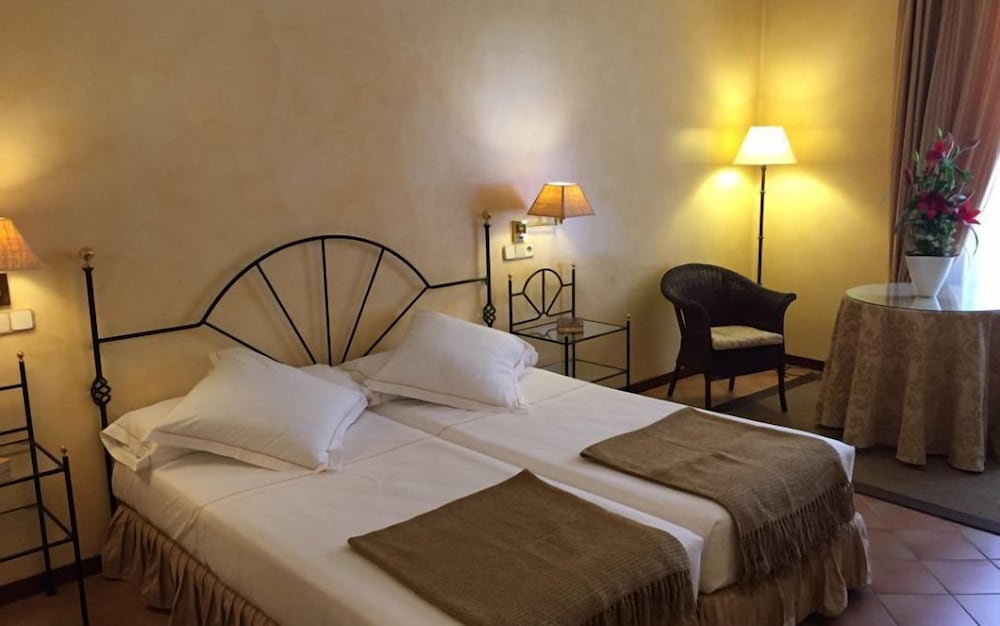 Фото Hotel Termes La Garriga