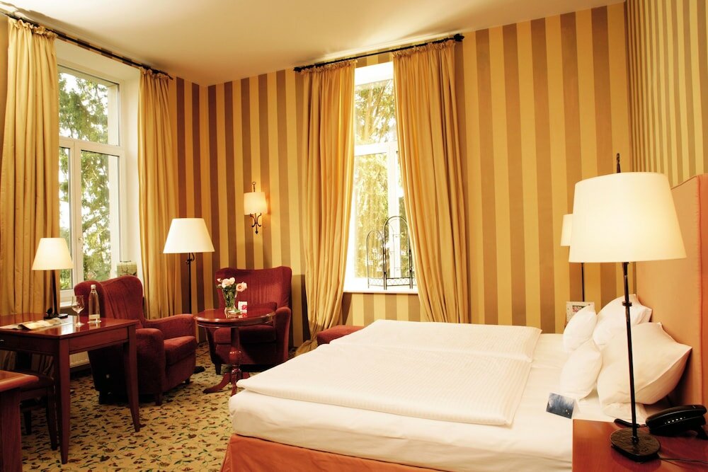 Фото отеля 2