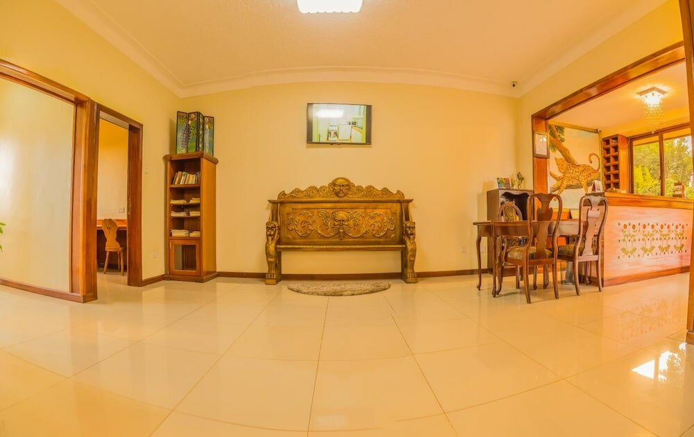 Фото Shangri-la Hotel Muyenga